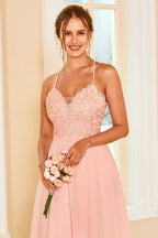 Robe de demoiselle d'honneur en dentelle rose poudré