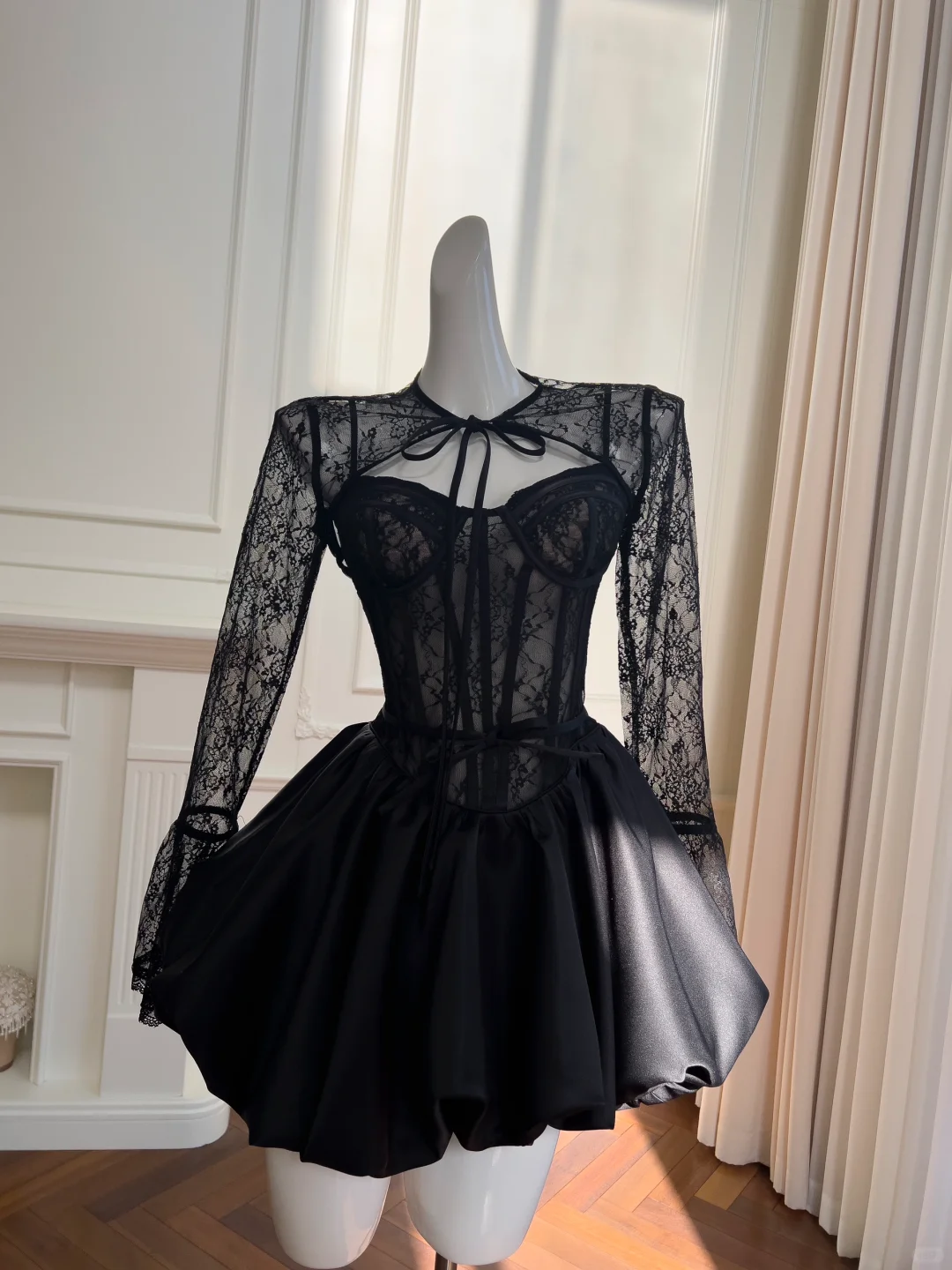 Vestido corto de fiesta de graduación, corte en A, satén y encaje negro sexy Y8590
