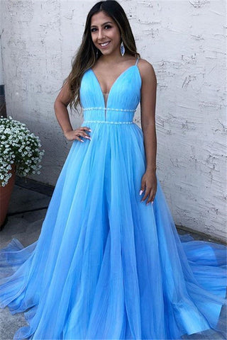 Robe de bal bleue en tulle à bretelles spaghetti et col en V, sans manches et longue