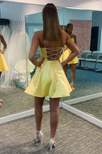 Vestido sencillo de línea A para fiesta de bienvenida
