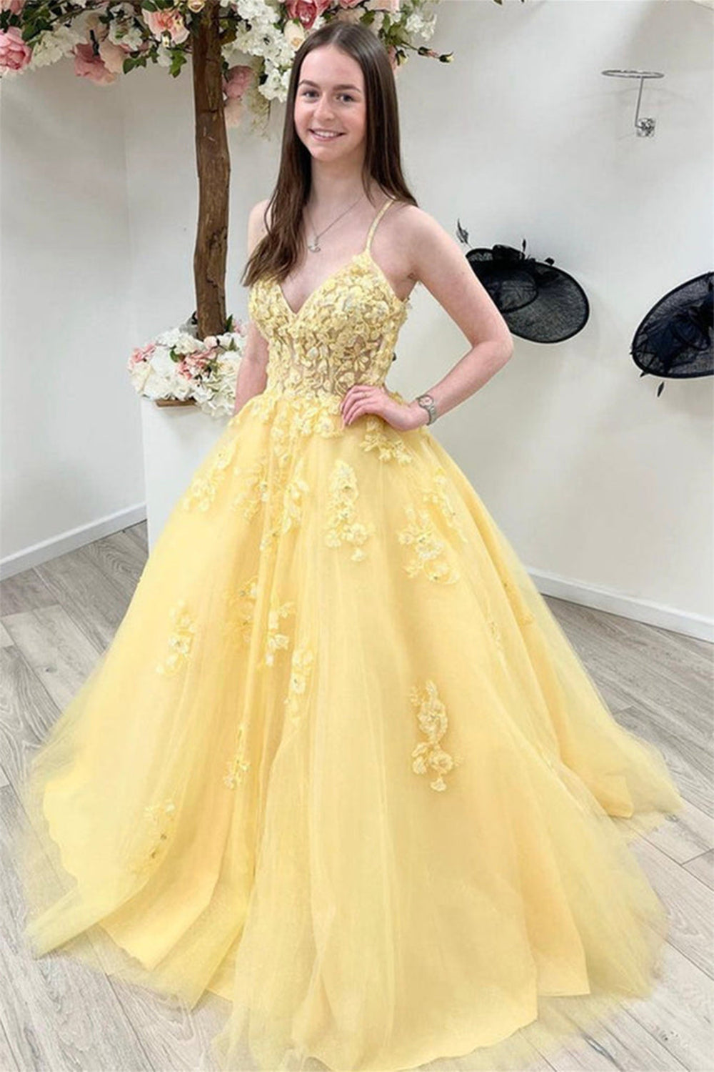 Robe de bal à fines bretelles