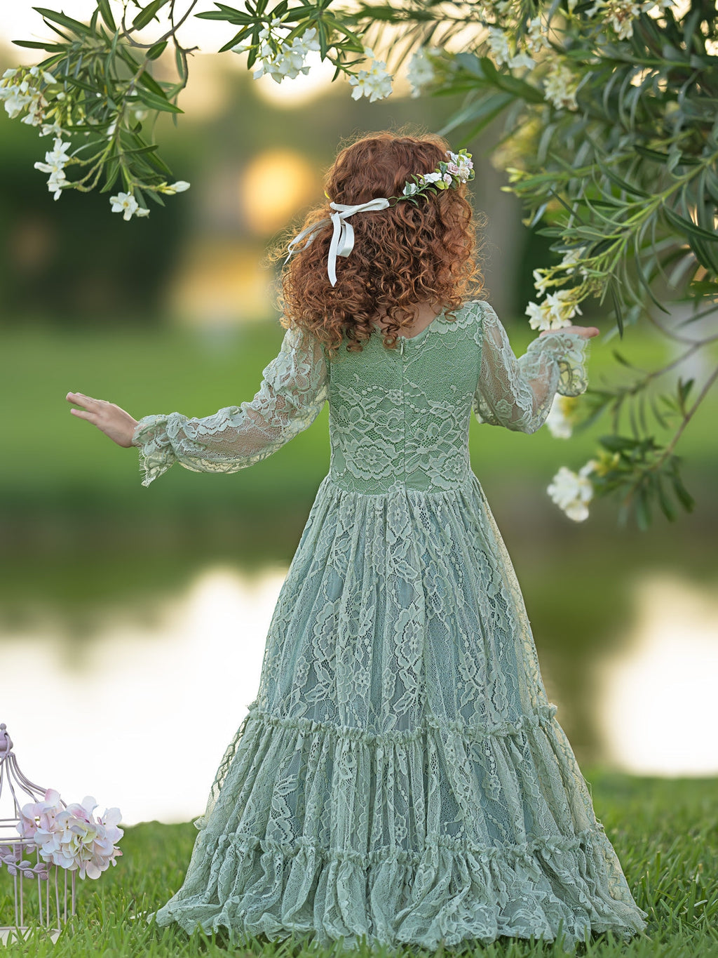 Vestido bohemio de niña de las flores verde salvia con encaje hasta el tobillo 