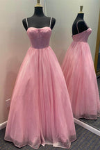 Vestido largo de tirantes color lavanda corte en A