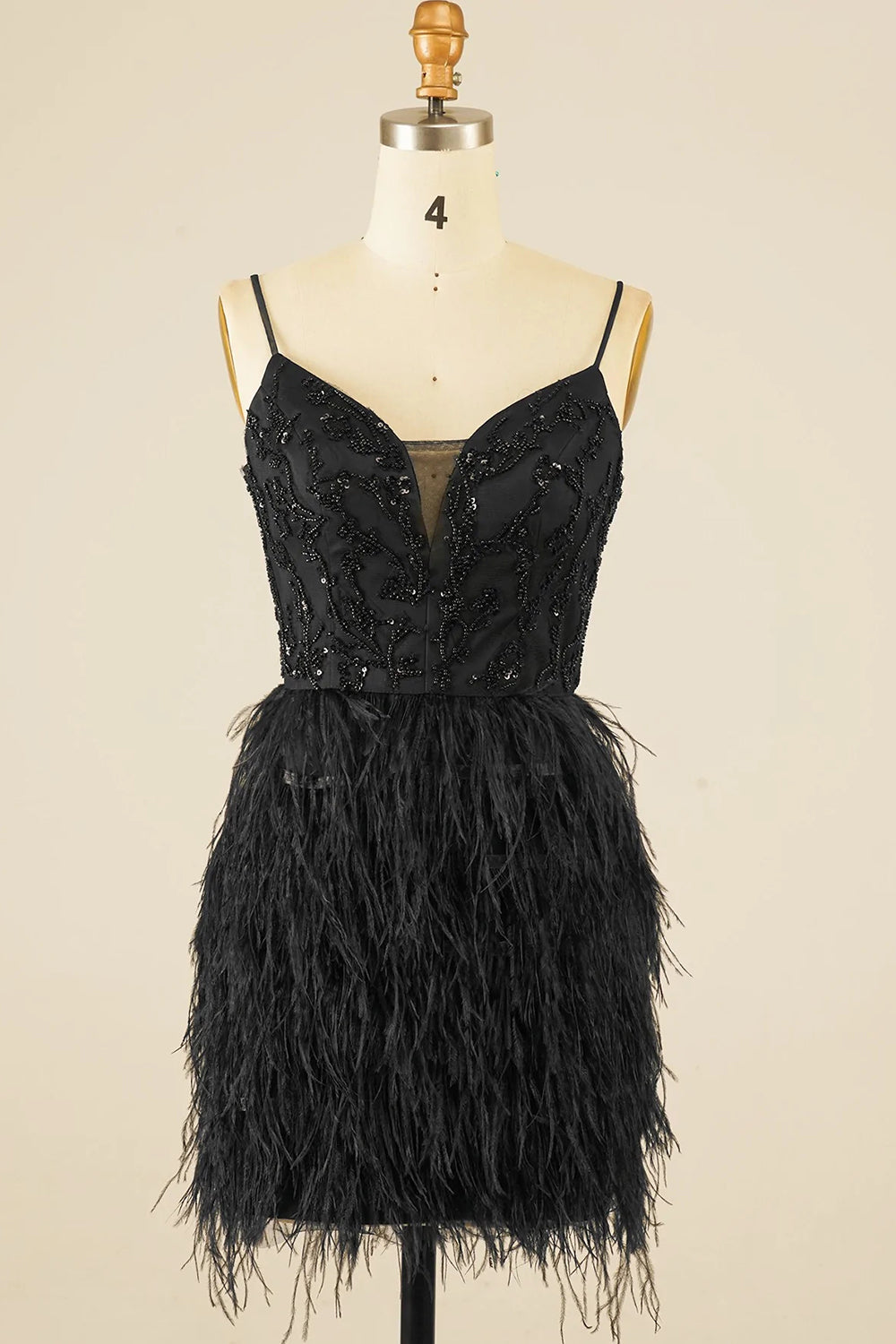 Vestido ajustado de lentejuelas para baile de bienvenida con plumas