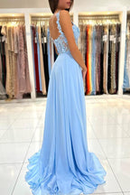 Robe de bal longue bleu ciel sans manches, fendue et ornée d'appliques
