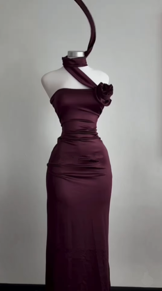 Vestido largo de fiesta burdeos sencillo, sin tirantes, corte recto, modelo Y8511