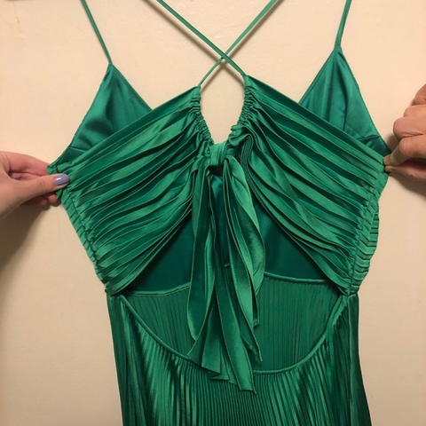 Vestido de noche largo verde plisado con lazo en la espalda Y4000