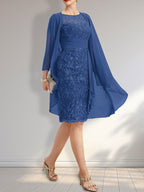 Robe fourreau illusion en mousseline de dentelle arrivant au genou, ornée de volants et de sequins en cascade, idéale pour la mère de la mariée.