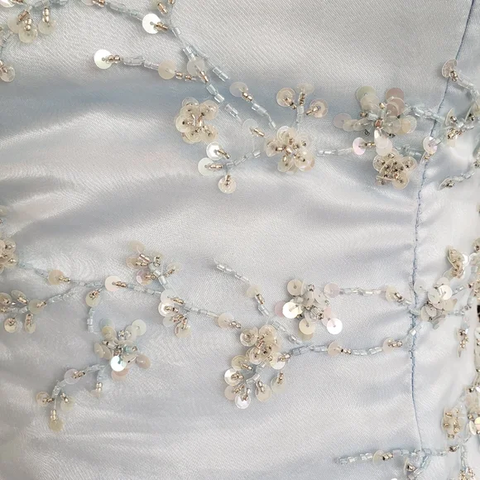 Elegante vestido de baile azul hielo con lentejuelas y cuentas, vestido de graduación de corte A con capas de tul Y7931