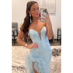 Robe de soirée fourreau/colonne à col en V et paillettes, sans manches, à plumes