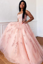 Vestido de graduación rojo de princesa con tirantes finos