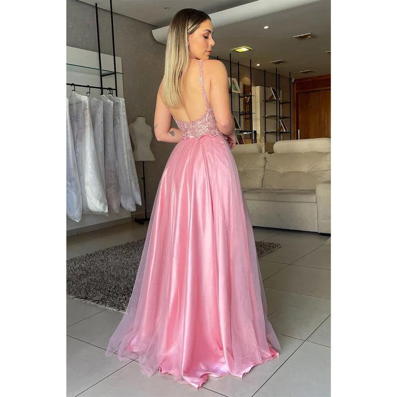 Robe de soirée longue à bretelles spaghetti et appliques en dentelle 