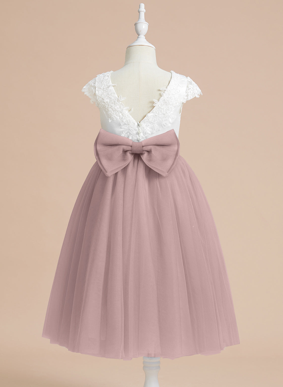 Vestido de niña de las flores para la Primera Comunión, corte en A, satén y tul, hasta la rodilla. 