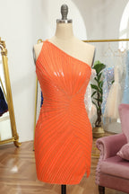 Vestido ajustado verde brillante de un solo hombro con cuentas para baile de bienvenida