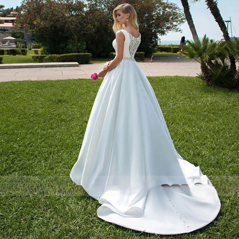 Elegant Women's Wedding Dresses V-Neck Lace Appliques Beads Belt Satin Buttons Back A-Line  2023 Vestido De Noiva Bridal Gowns