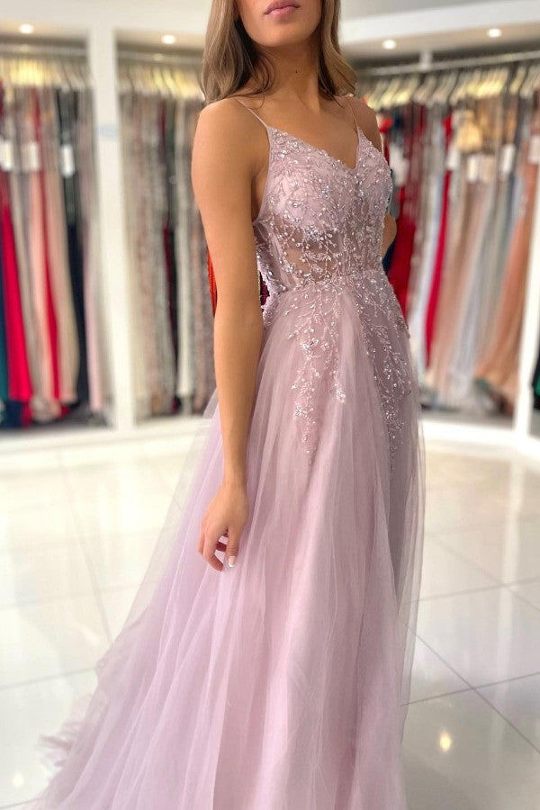 Vestido largo de fiesta sin mangas con tirantes finos, de tul y con cuentas