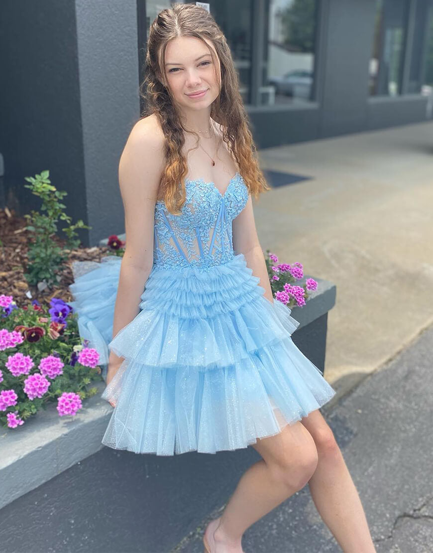 Vestido corto de encaje con escote corazón y corte en A para baile de bienvenida