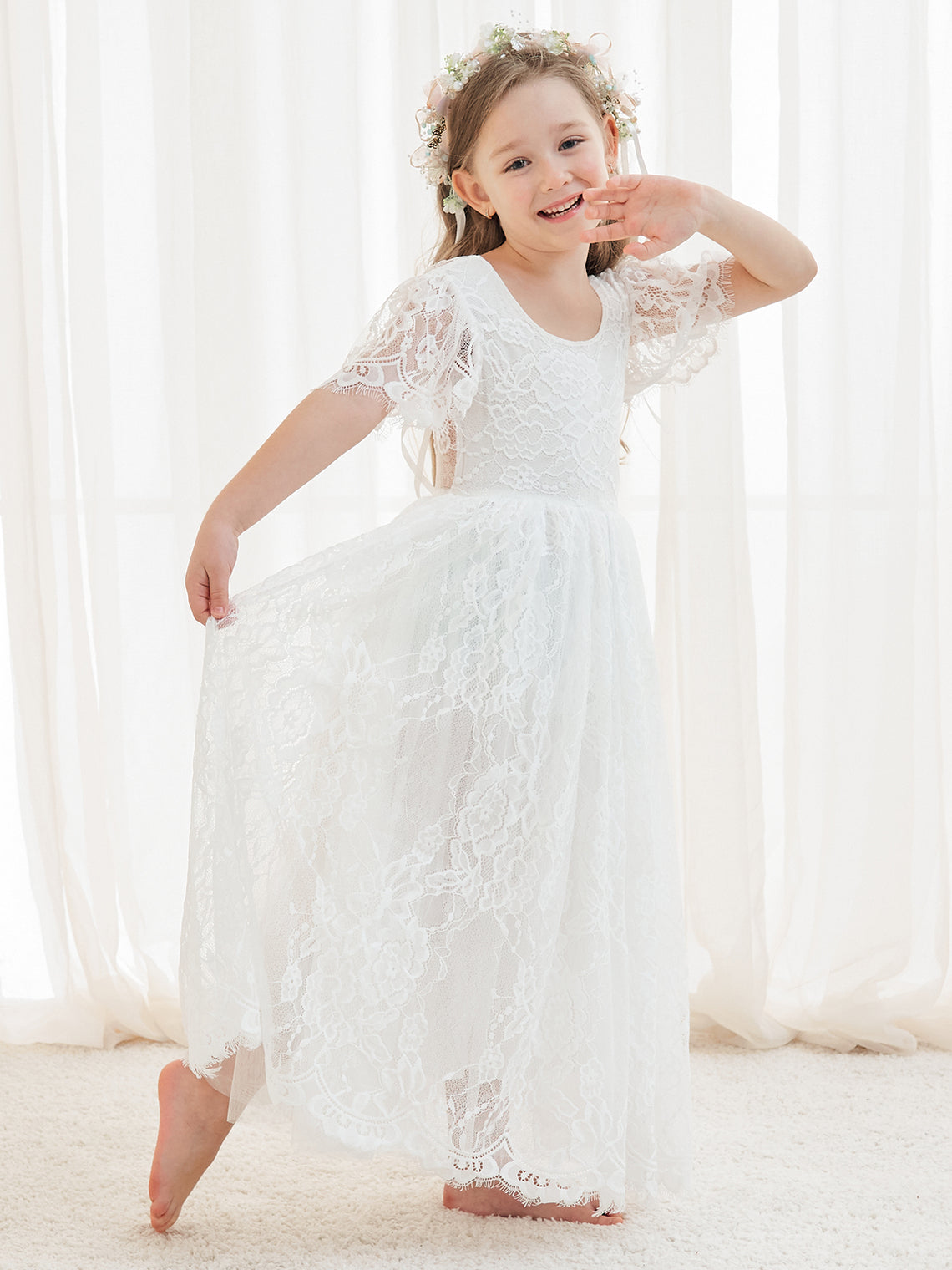 Vestido boho de niña de las flores color marfil, corte en A, de encaje y largo hasta el tobillo 