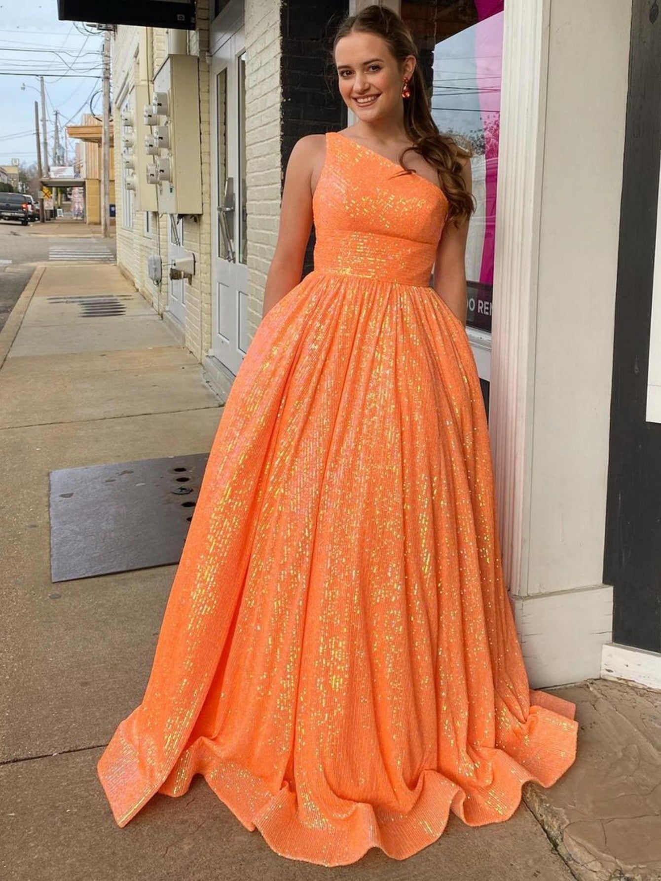 Vestido de fiesta de lentejuelas con un solo hombro, corte en A y bolsillos