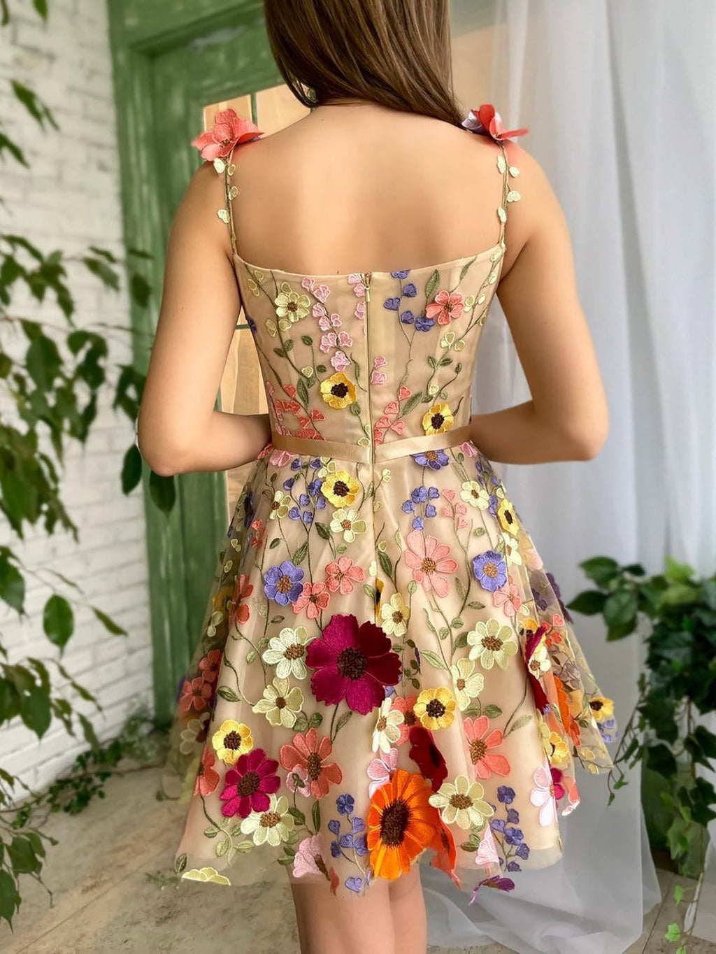 Vestido corto de fiesta de bienvenida con estampado floral en línea A y flores 3D