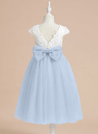 Vestido de niña de las flores para la Primera Comunión, corte en A, satén y tul, hasta la rodilla. 
