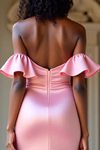Robe de bal longue rose fourreau à volants et décolleté cœur avec fente