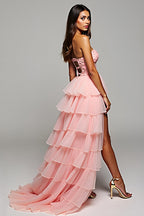 Robe de bal longue à décolleté cœur brodée rose poudré et fente