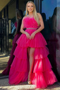 Vestido de graduación de tul con volantes, corte asimétrico, sin tirantes y con plumas, estilo línea A