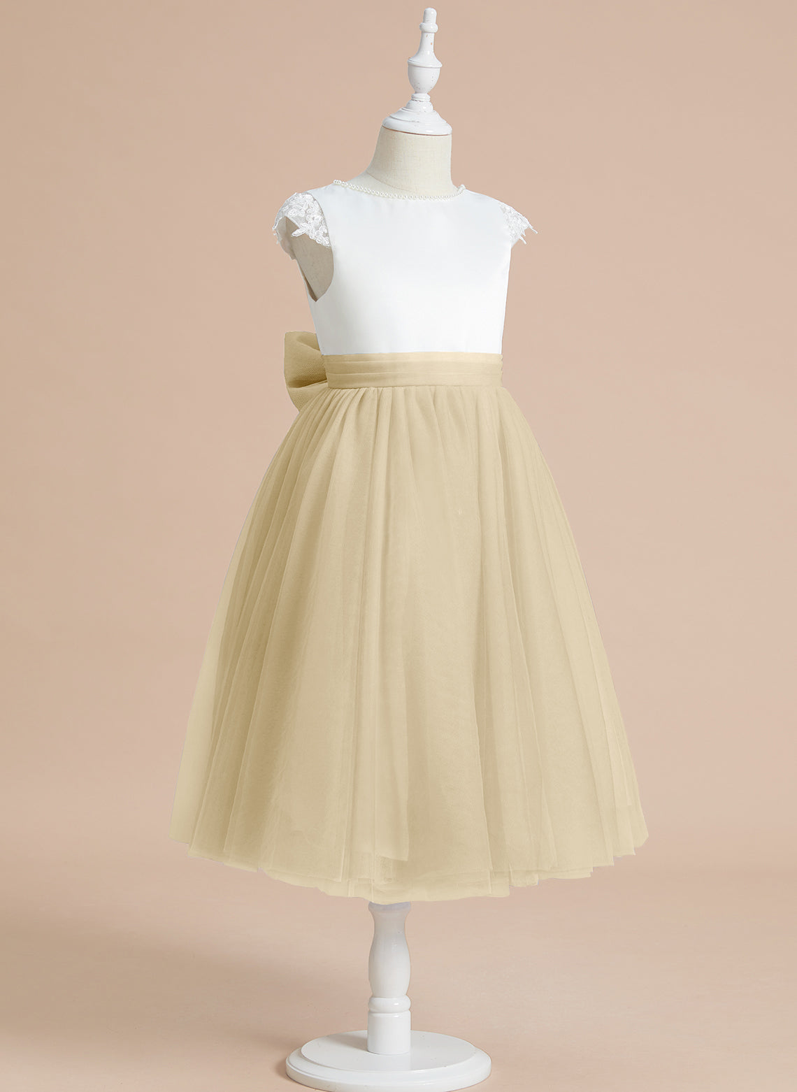Vestido de niña de las flores para la Primera Comunión, corte en A, satén y tul, hasta la rodilla. 