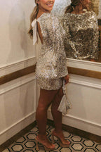 Robe mini moulante à sequins et nœud papillon dans le dos, niveau supérieur 