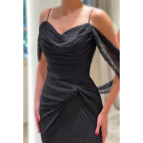 Vestido elegante y moderno de corte trompeta/sirena con tirantes, mangas cortas y abertura para fiesta formal de graduación