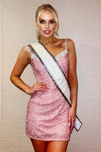 Robe de bal courte à fines bretelles et sequins roses, fourreau