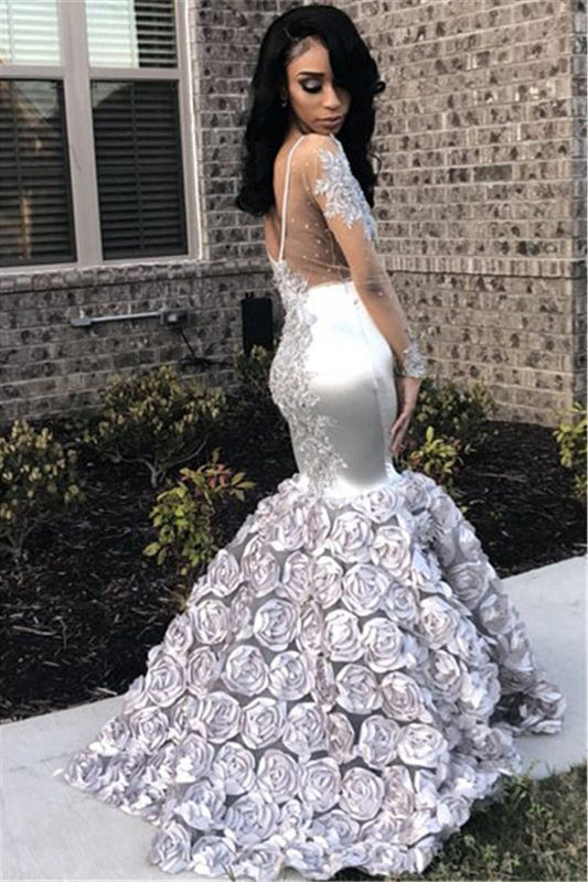 Vestido de graduación regio de manga larga con intrincados detalles de apliques