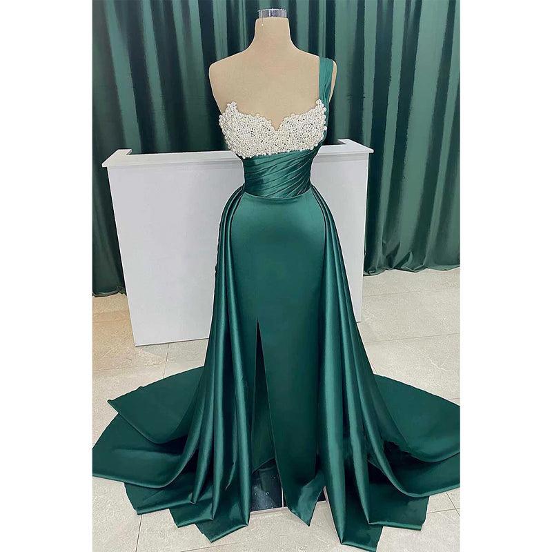 Robe de soirée en satin à épaules dénudées et perles avec traîne amovible 