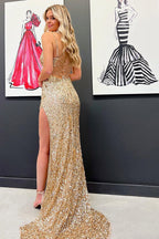 Robe de bal longue sirène à fines bretelles et sequins dorés, fendue sur le devant