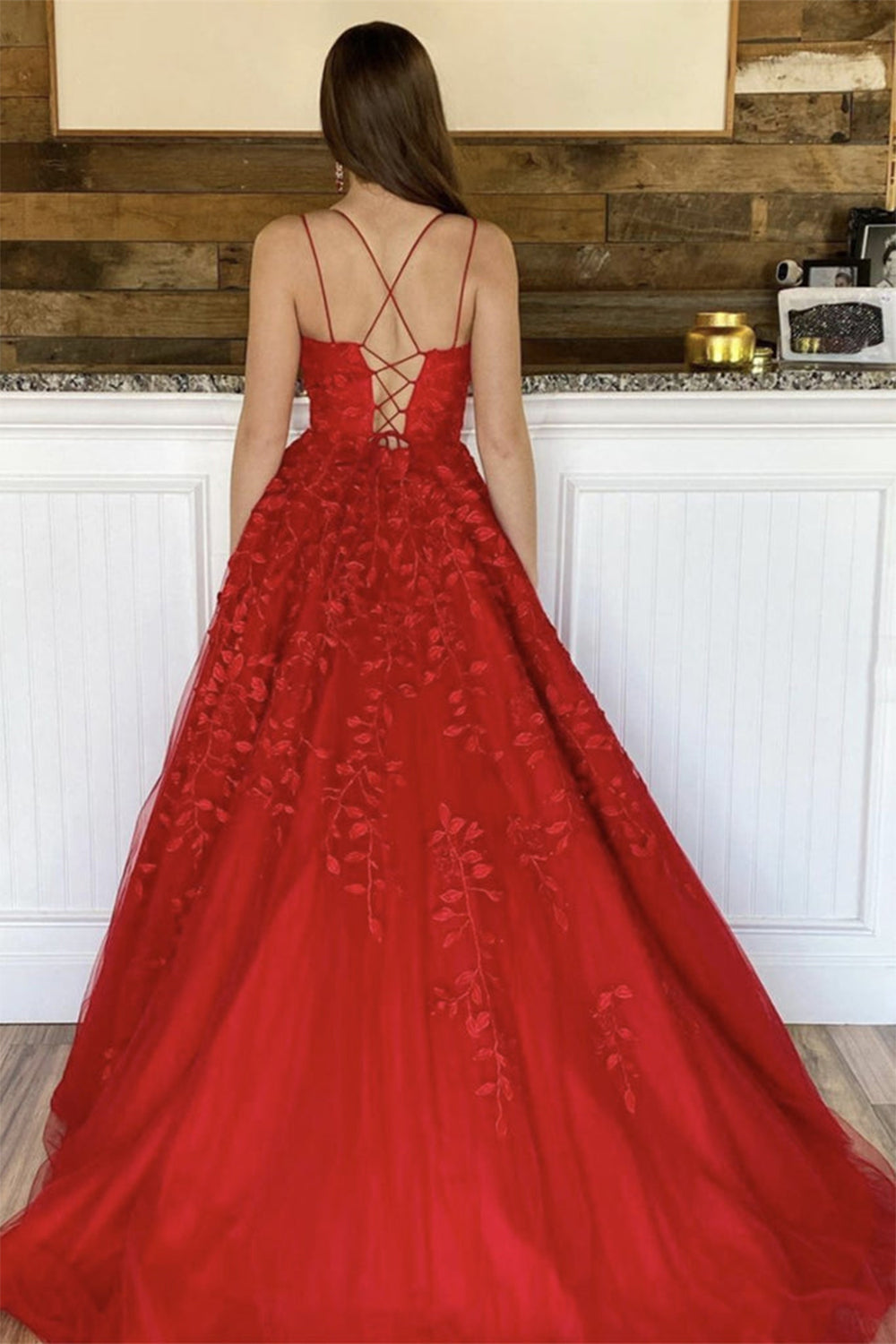 Vestido de fiesta de tirantes finos estilo princesa