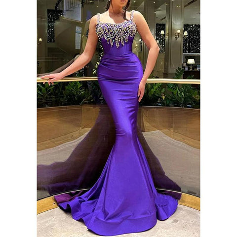 Robe de soirée sexy en satin avec appliques perlées et décolleté bateau 