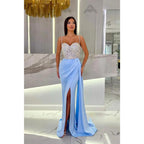 Robe de soirée longue à bretelles en cœur et perles, coupe fourreau/colonne