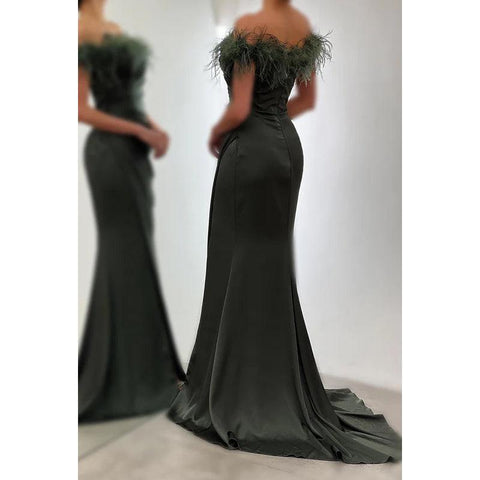 Vestido de fiesta formal sencillo e informal con hombros descubiertos, mangas cortas y abertura lateral fruncida