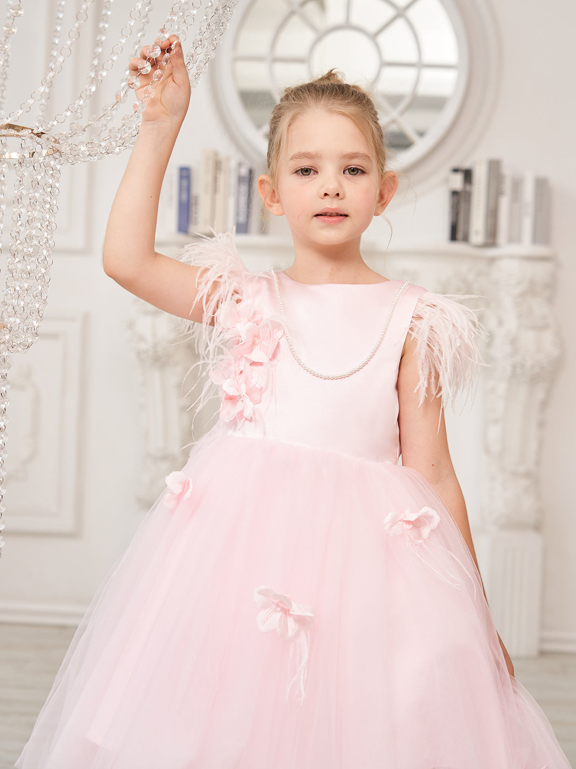 Vestido de niña de las flores de tul sin mangas estilo princesa con cuentas y lazo de plumas (010224704) 