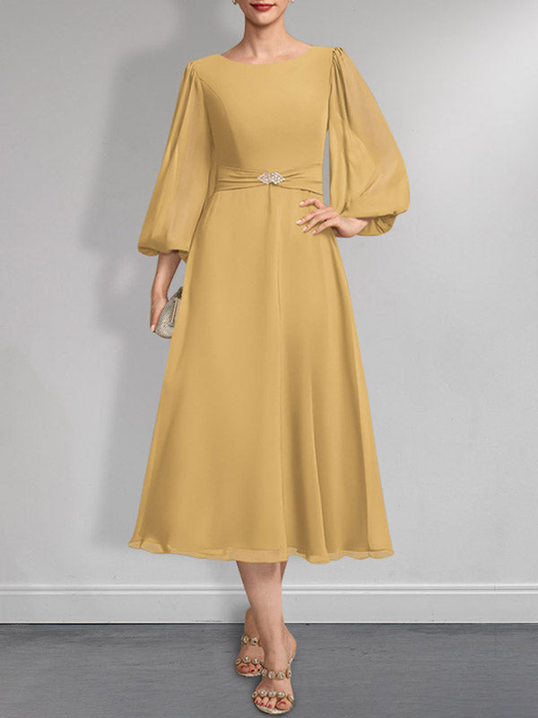 Vestido de chifón de corte A, largo té, para la madre de la novia, con escote redondo y broche de cristal plisado
