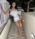 Vestido corto blanco de fiesta de bienvenida con plumas y satén sin tirantes, sexy, modelo Y7845