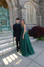 Vestidos largos de fiesta de encaje verde con escote en V y corte en A, vestidos formales de encaje verde, vestidos de noche verdes Y4079