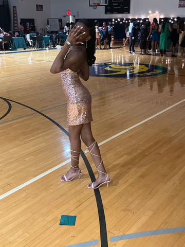 Robe de soirée courte à sequins mignonne Y4452