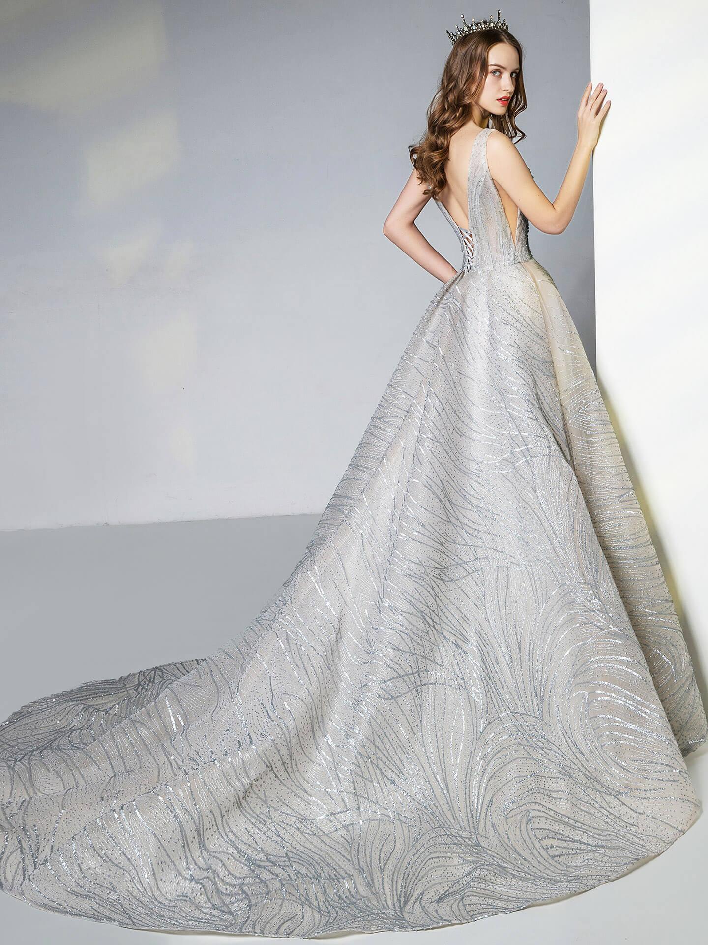Baoleely A-line Light Grey Gown of Embroidered Matches the Low V-back