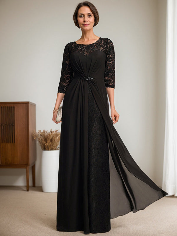 Robe de mariée en mousseline de soie dentelle, coupe trapèze, décolleté illusion, longueur au sol, ornée de perles et de volants 