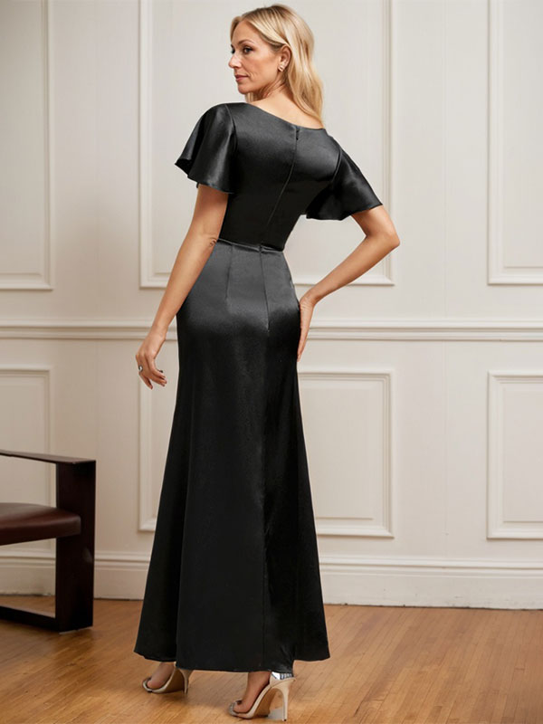 Robe de mère de la mariée en satin stretch, coupe trapèze, longueur cheville, décolleté rond et ornée de perles plissées 