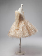 Vestido de niña color champán de tul hasta la rodilla 