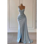 Vestido de noche largo con pliegues y cuentas, de un solo hombro y corte tubo/columna 