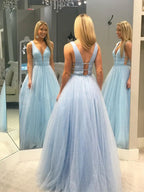 Vestido de fiesta de tul brillante con escote en V y corte en A